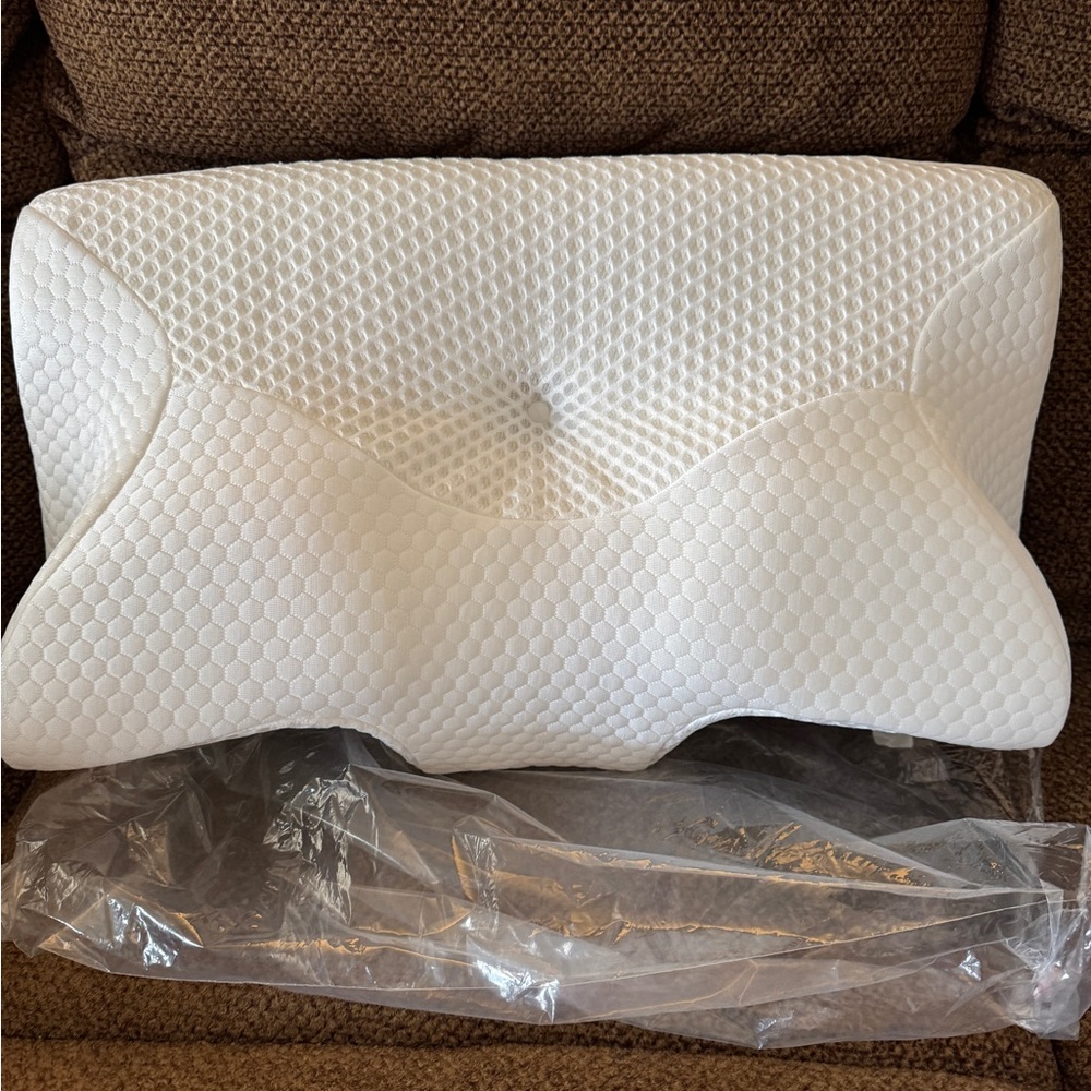 Homca White Pillow